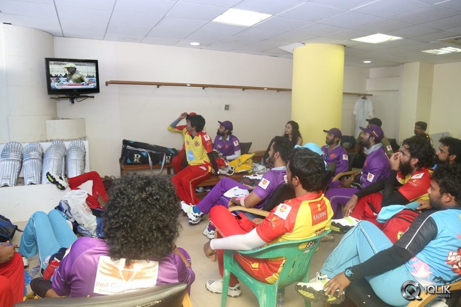 Celebs-at-Nadigar-Sangam-Lebaras-Natchathira-Cricket-Match